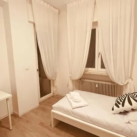 White House Lounge Supreme Udine