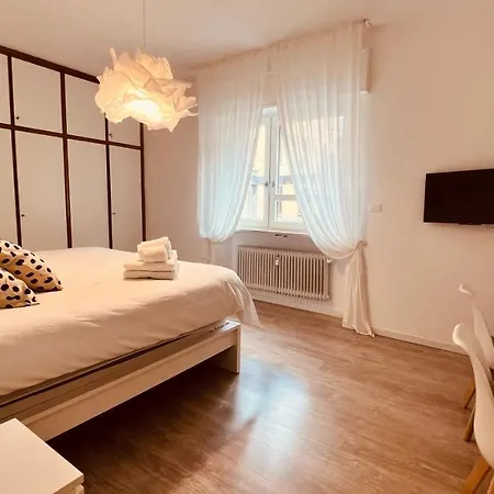 White House Lounge Supreme Apartment Udine